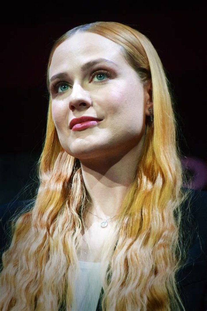 Does Evan Rachel Wood Sing? Uncovering Her Melodic Side