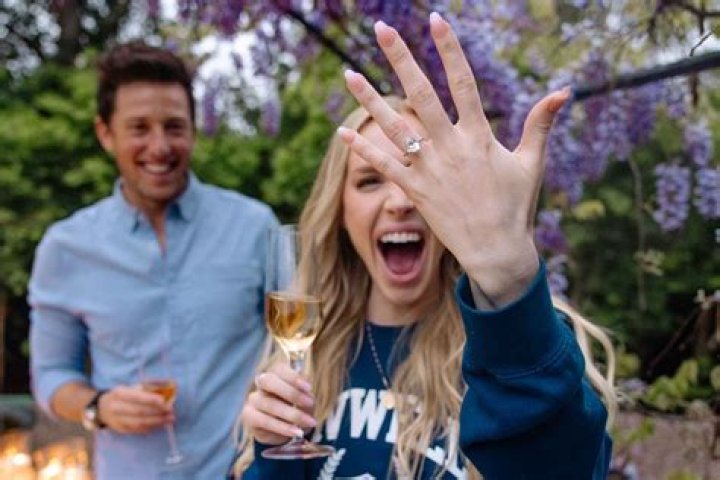 How many carats is Alex Cooper's ring? The Sparkle Everyone's Talking About