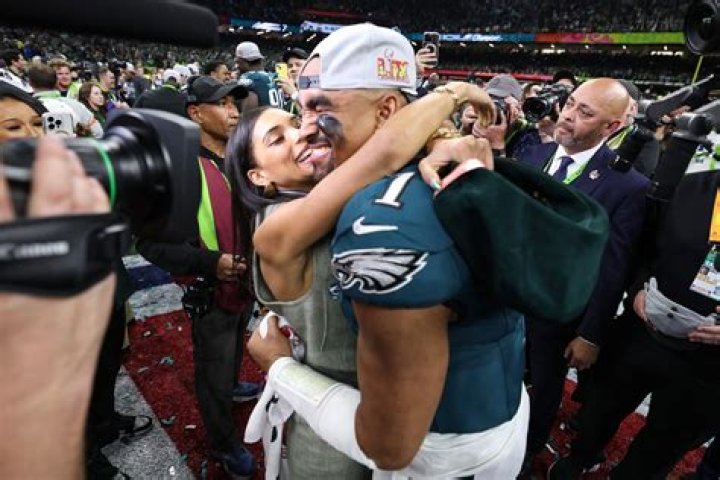 How Much is Dustin Hurts' Net Worth? Unpacking an Athlete's Financial Picture