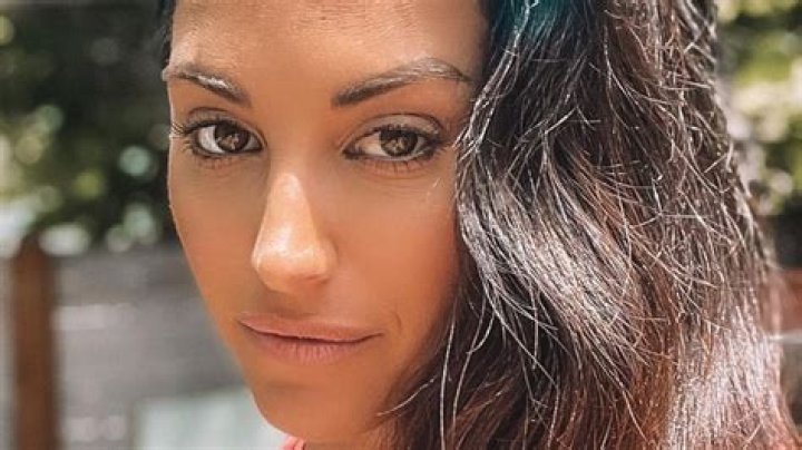 Was Emily's Compagno a Cheerleader? Uncovering Her Past