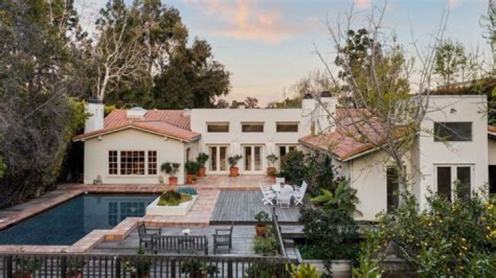 Where Is Angela Lansbury's House? Uncovering a Legend's Beginnings